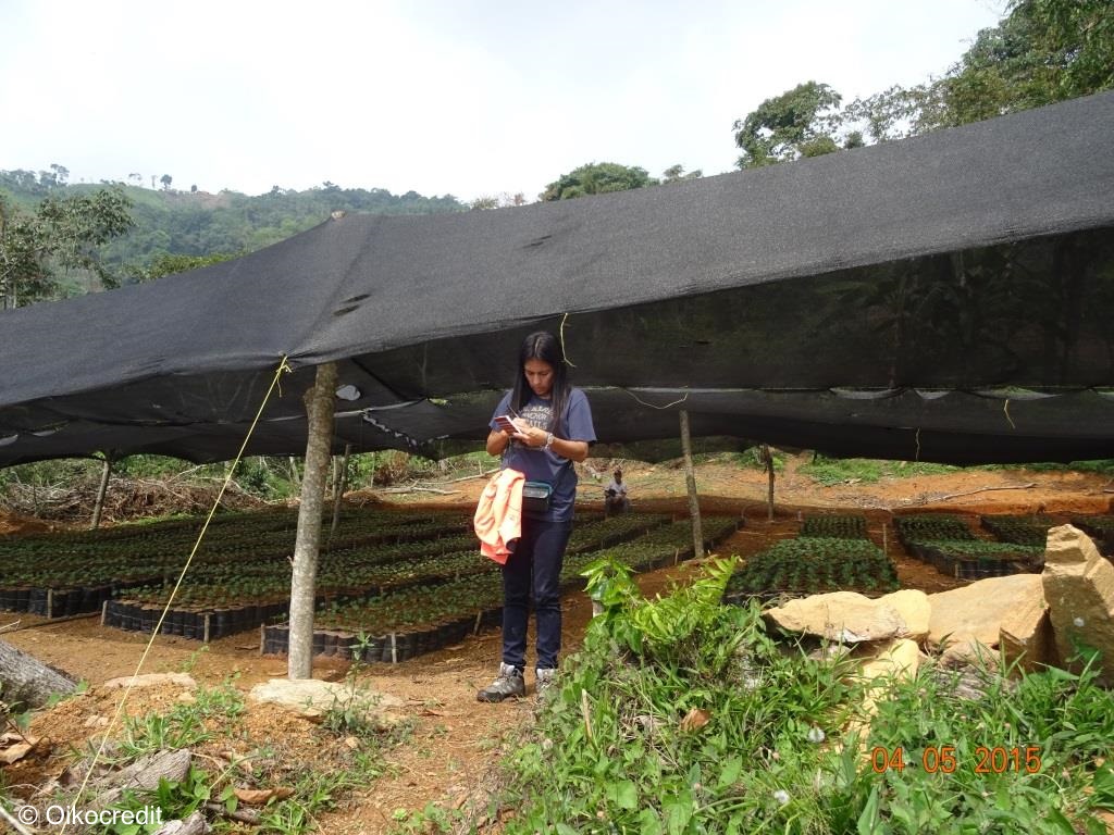 Sheila Falen bei einem Besuch einer Kaffebauerngenossenschaft